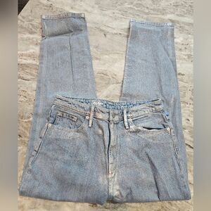 Mossimo High Rise Mom Jeans – Size 8/29R – Light Wash Stretch Denim